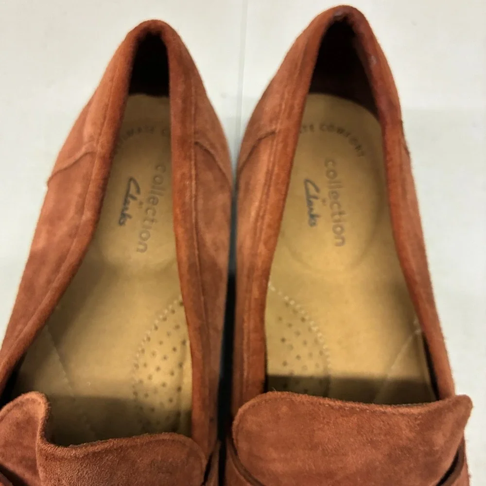 Clarks Suede Penny Loafer Shoes Womens Size 8.5 Brown Comfort Slip On Casual